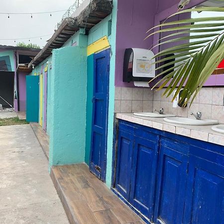 Funk Yeah Hostel Antigua Exterior photo