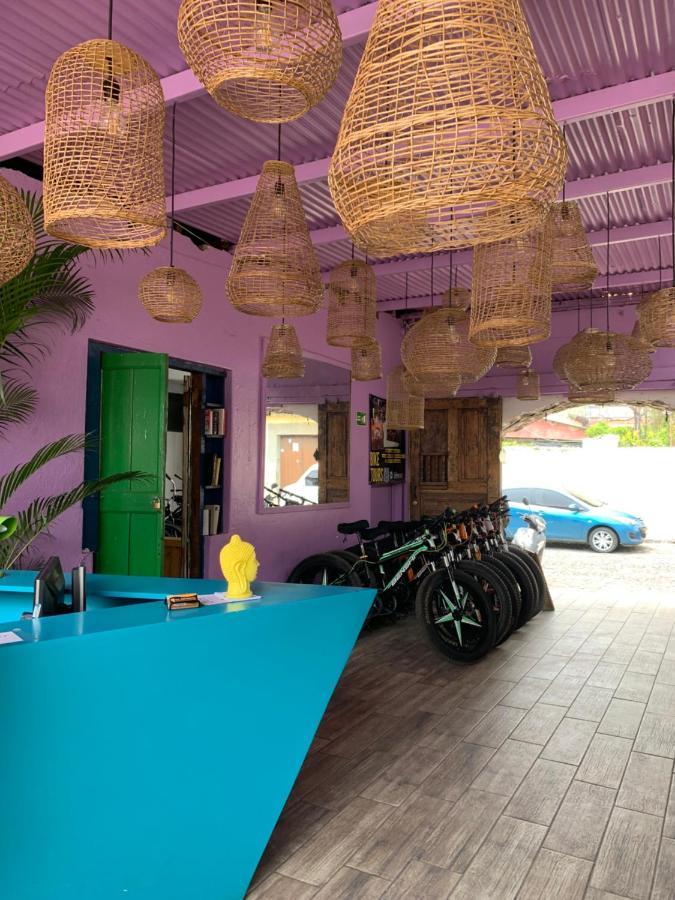 Funk Yeah Hostel Antigua Exterior photo